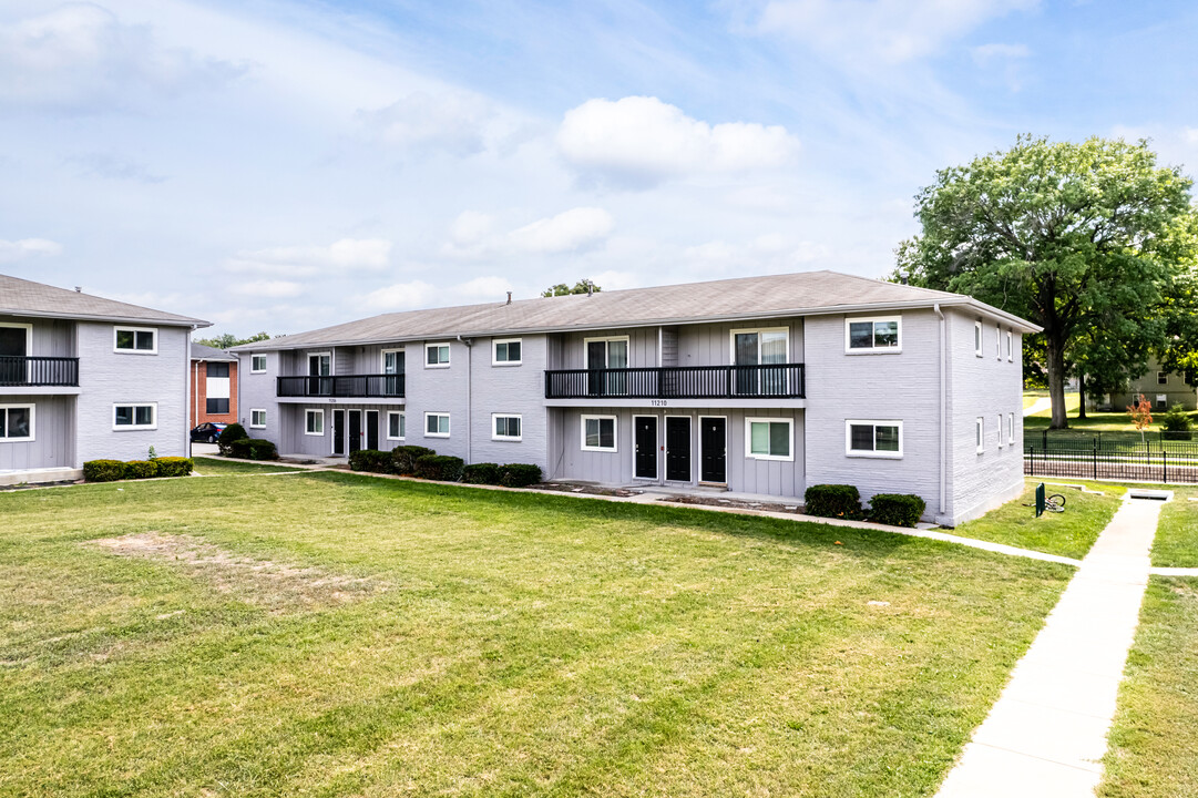 Shawnee Apartments in Shawnee, KS - Foto de edificio