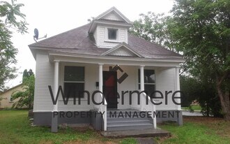 943 S 3rd Ave in Walla Walla, WA - Building Photo