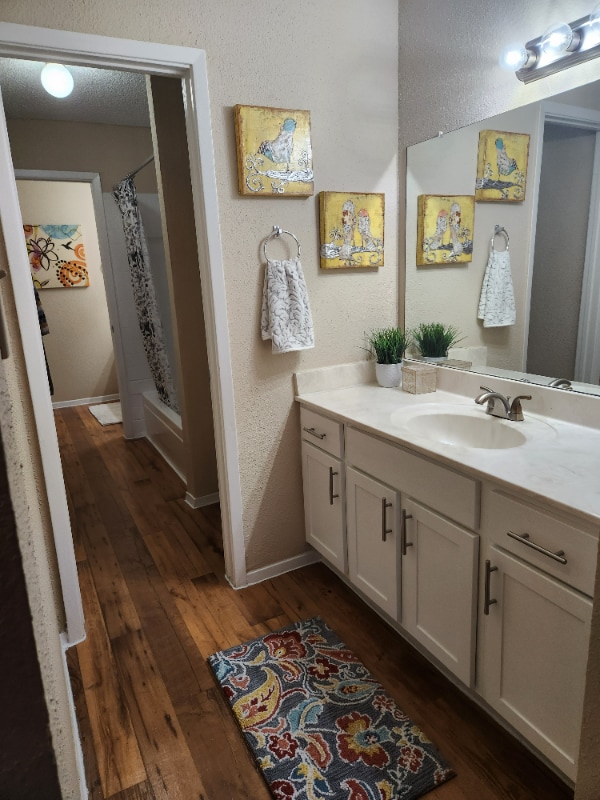 2111 Holly Hall St-Unit -#209 in Houston, TX - Building Photo - Building Photo