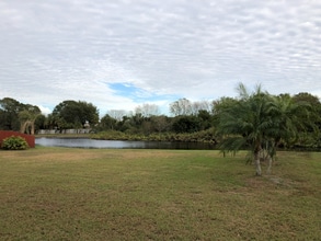 5806 33rd Dr E in Palmetto, FL - Building Photo - Building Photo