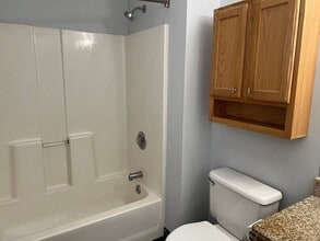 6501 Brent Dr in Springfield, IL - Foto de edificio - Building Photo