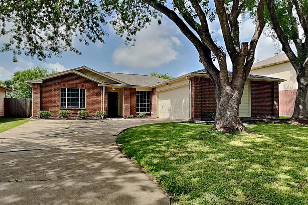 7314 Gettysburg Dr in Richmond, TX - Building Photo