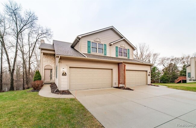 property at 324 Stratford Ln