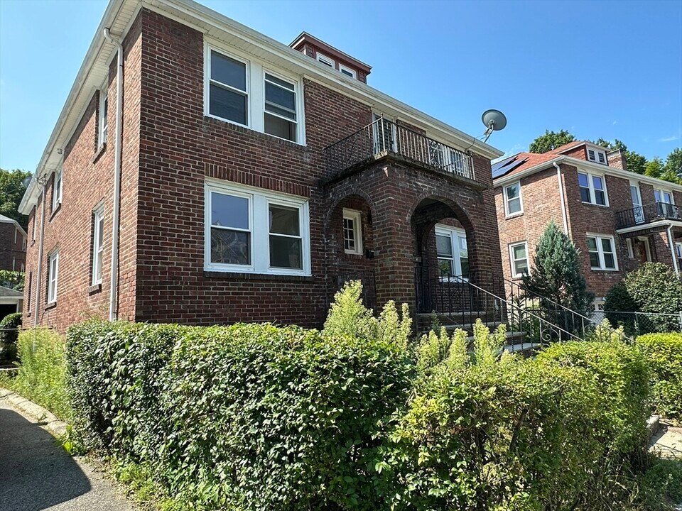 25 Kirkwood Rd in Boston, MA - Building Photo