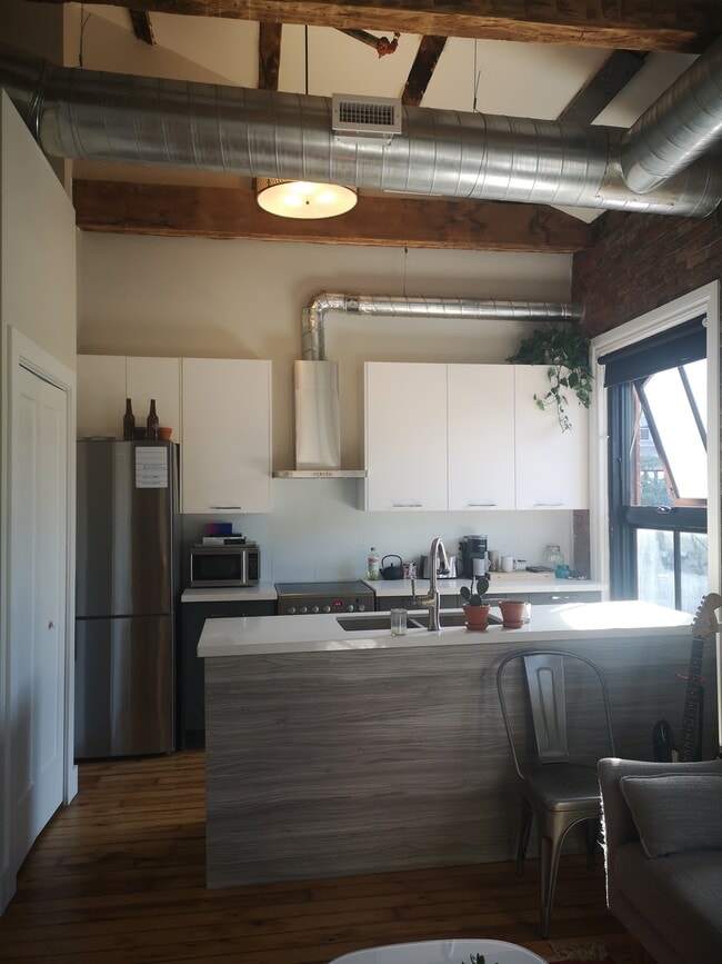 Treble Hall in Hamilton, ON - Building Photo - Building Photo