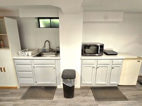 196 Ridgewood Rd in East Hartford, CT - Building Photo - Building Photo