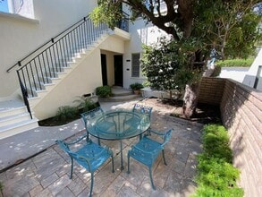 1837 Kelton Ave, Unit 1837 in Los Angeles, CA - Foto de edificio - Building Photo