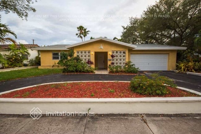 property at 3720 W Park Rd