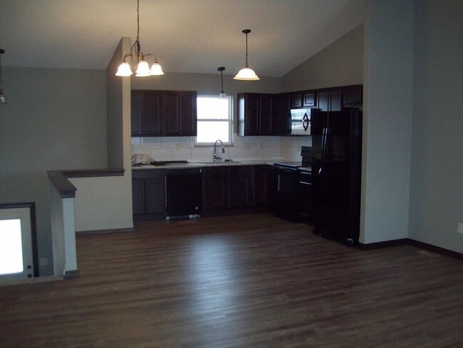 property at 5350 N Cypress Dr