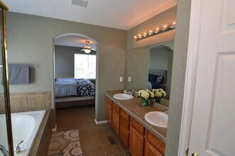 20107 E Dartmouth Dr in Aurora, CO - Building Photo - Building Photo