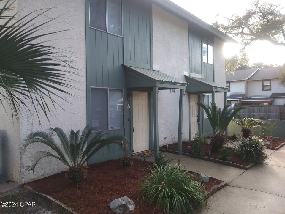 218 E 1st Ct in Panama City, FL - Building Photo