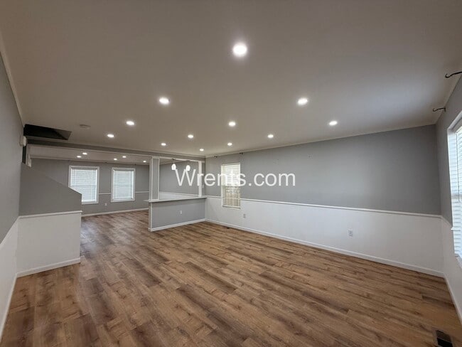 8709 Cherry Ln in Spokane, WA - Building Photo - Building Photo