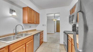 615 Michigan Ave in Sheboygan, WI - Building Photo - Building Photo