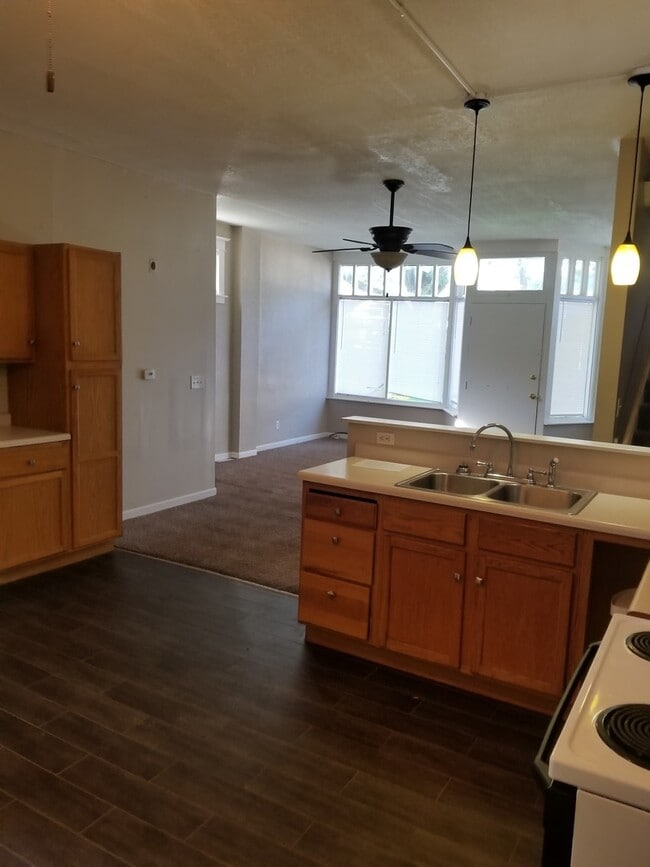 1802 3rd St in Moline, IL - Building Photo - Building Photo