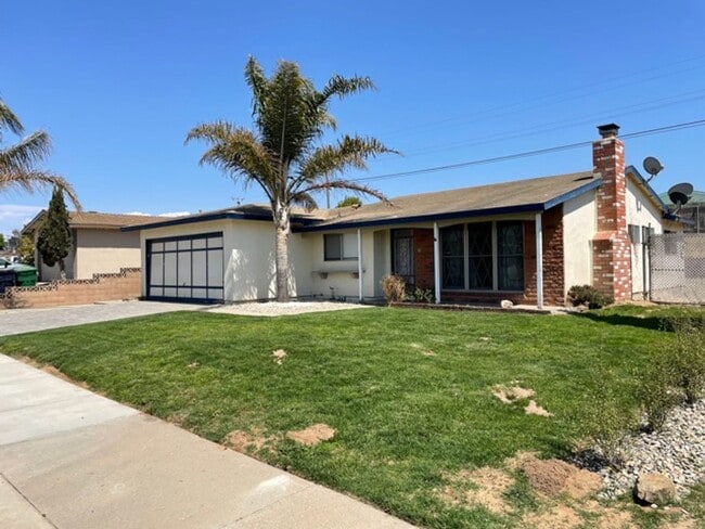 property at 854 Dahlia Pl