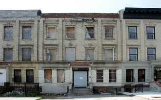 454 Lexington Ave in Brooklyn, NY - Building Photo