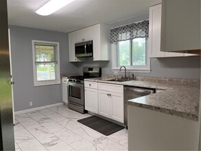 145 Tillotson St in Canandaigua, NY - Building Photo - Building Photo