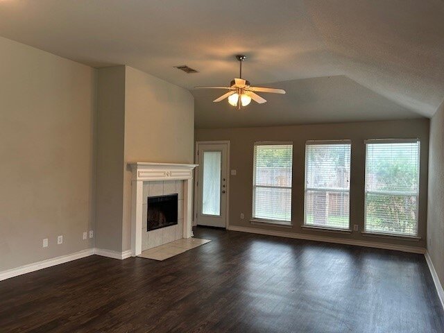1136 Edgewater Dr in Azle, TX - Building Photo - Building Photo