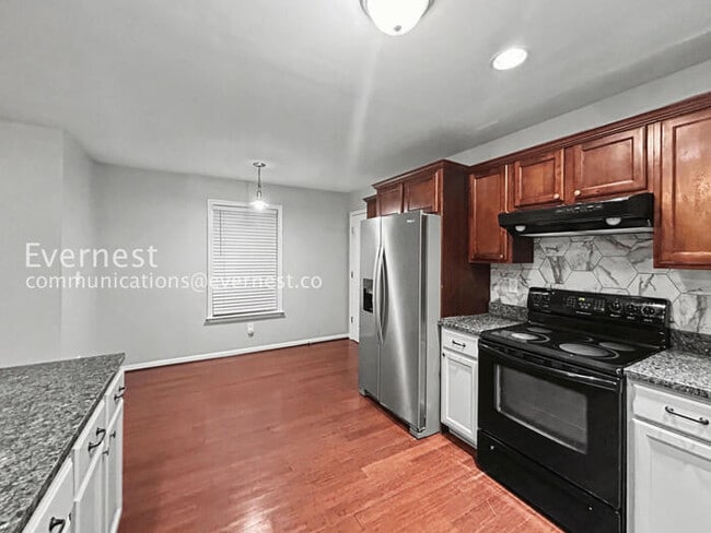 1153 Smith St SW in Atlanta, GA - Foto de edificio - Building Photo