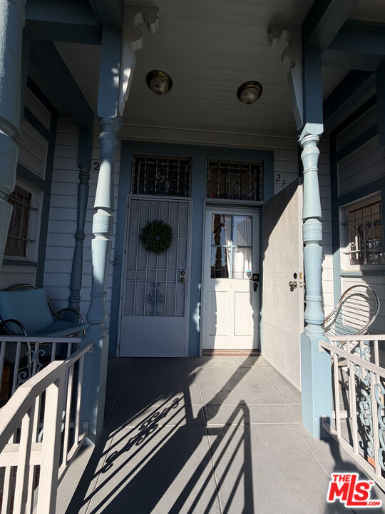 275 Belmont Ave in Los Angeles, CA - Building Photo - Building Photo