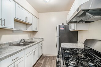 Concord Place Apartments in Kalamazoo, MI - Building Photo - Building Photo