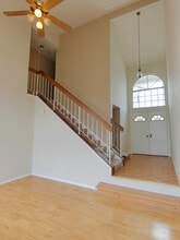 905 Sturnbridge Ct in Schaumburg, IL - Building Photo - Building Photo