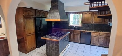 57 Brook St in Patchogue, NY - Building Photo - Building Photo