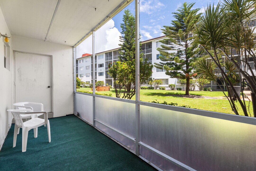 4500 N Flagler Dr in West Palm Beach, FL - Building Photo