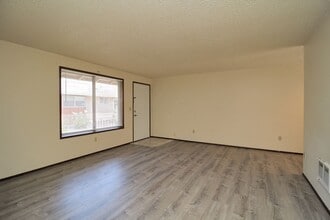 2639-2639 SE 119th Ave in Portland, OR - Building Photo - Building Photo