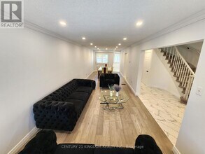 696 Amaretto Ave in Pickering, ON - Building Photo - Building Photo