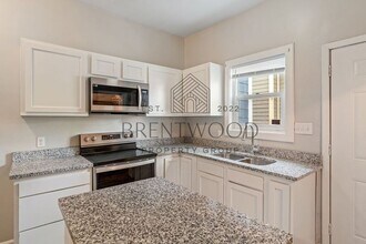 147 E 30th St in Indianapolis, IN - Building Photo - Building Photo