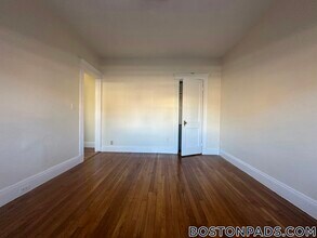 1152 Commonwealth Ave, Unit 22 in Boston, MA - Building Photo - Building Photo