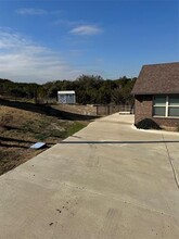 2402 Fox Ct in Granbury, TX - Building Photo - Building Photo