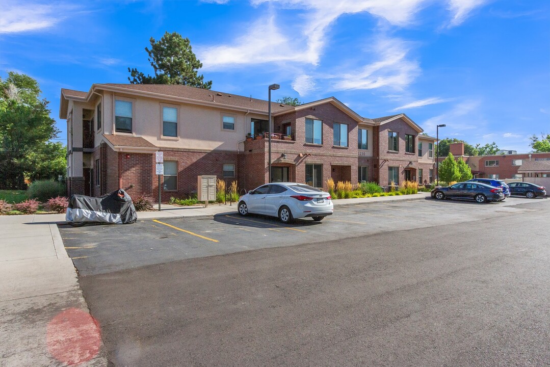 Two Creeks Crossing Apartments in Lakewood, CO - Building Photo