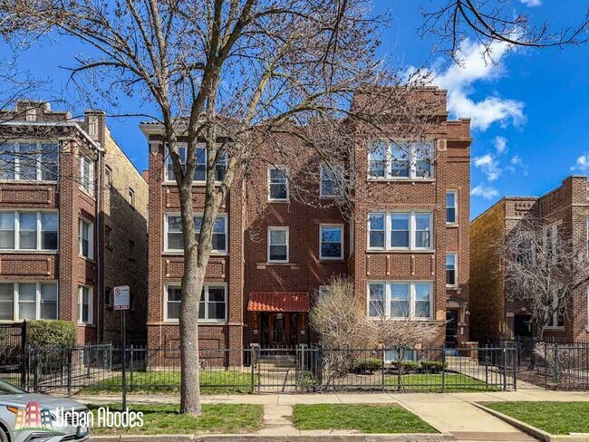 4735 N Washtenaw Ave in Chicago, IL - Building Photo - Building Photo