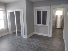 201-203 E Locust St in Davenport, IA - Building Photo - Building Photo