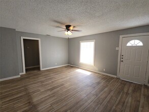 5115 Balkin St in Houston, TX - Building Photo - Building Photo