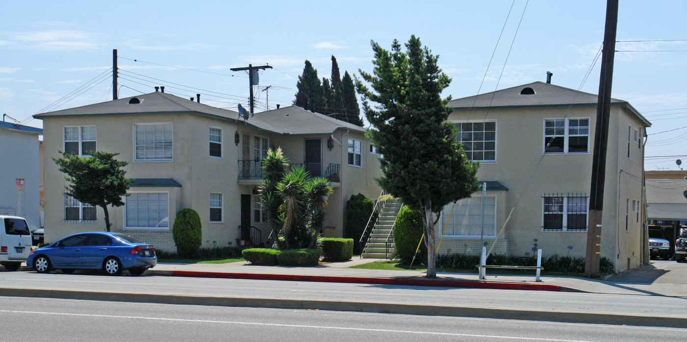 10958 Venice Blvd in Culver City, CA - Building Photo