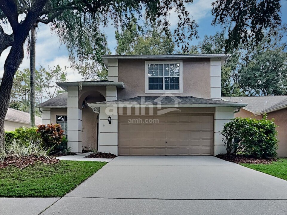 17756 Oak Bridge St in Tampa, FL - Foto de edificio