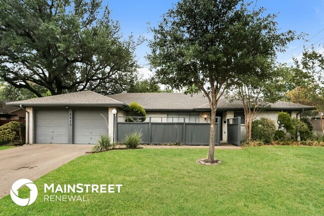 property at 5213 South Dr