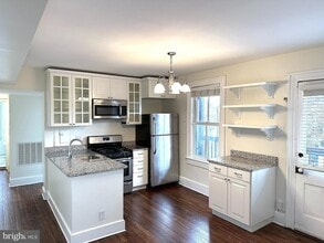 1133 D St NE in Washington, DC - Building Photo - Building Photo