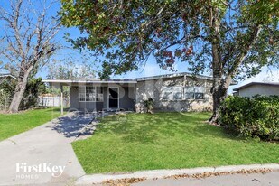 6127 Bright Valley Dr in San Antonio, TX - Building Photo