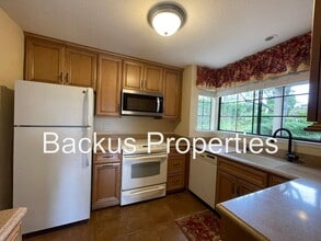 410 Pheasant Ridge Rd in Del Rey Oaks, CA - Building Photo - Building Photo