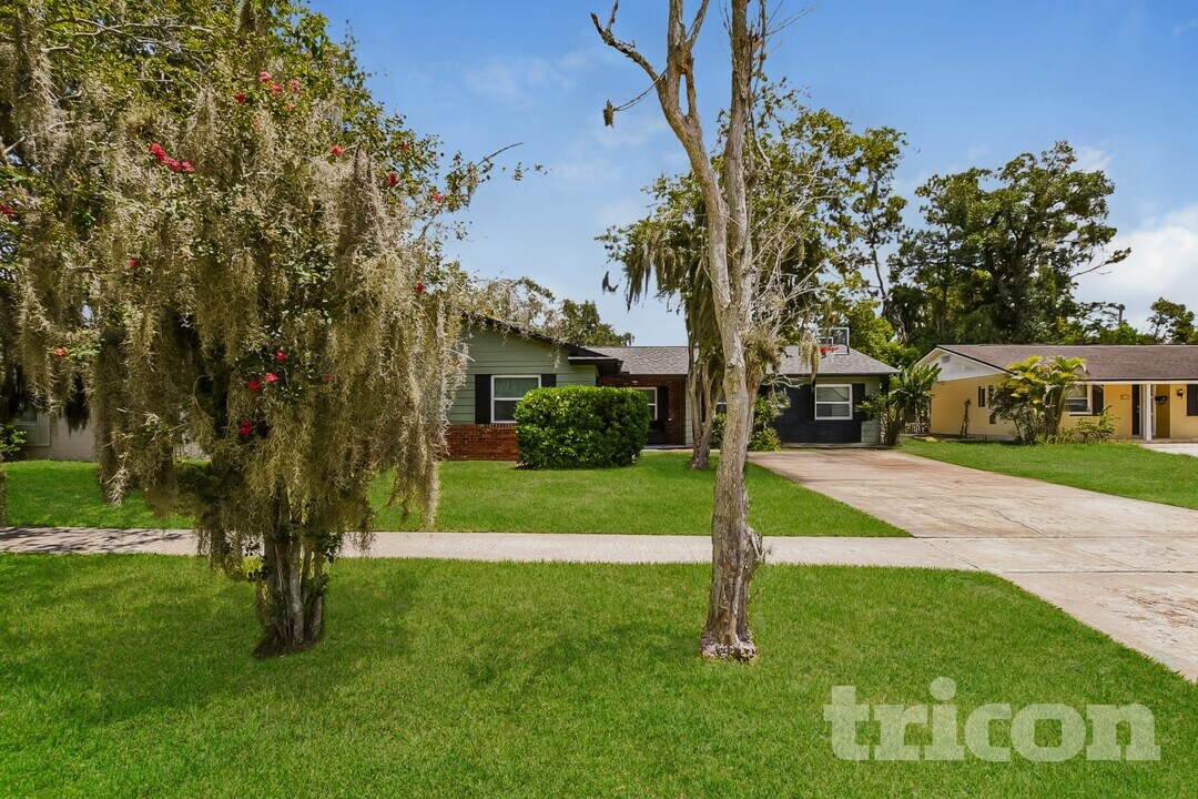 2536 Eastbrook Blvd in Winter Park, FL - Building Photo