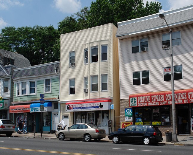 1256 Springfield Ave