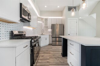 4643 Galesburg St in Houston, TX - Building Photo - Building Photo
