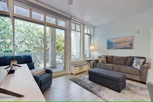 9100 Baytowne Wharf Blvd in Miramar Beach, FL - Building Photo