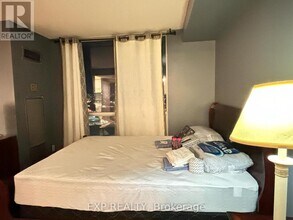 101 Subway Crescent in Toronto, ON - Building Photo - Building Photo