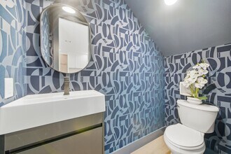 2036 Thonig Rd in Houston, TX - Building Photo - Building Photo