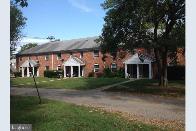 313 North St in Easton, MD - Building Photo